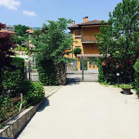 Villa Lavena *